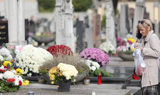 FOTO Brojni Osječani posjetili groblja i prisjetili se pokojnika