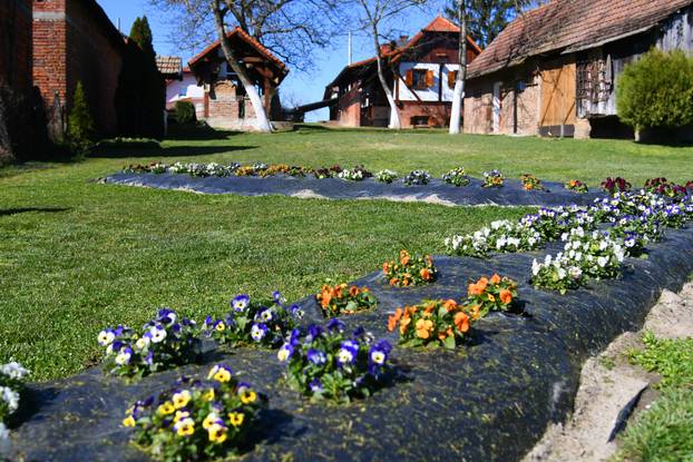 Podravske Sesvete: Umjetnička etno kuća Luka