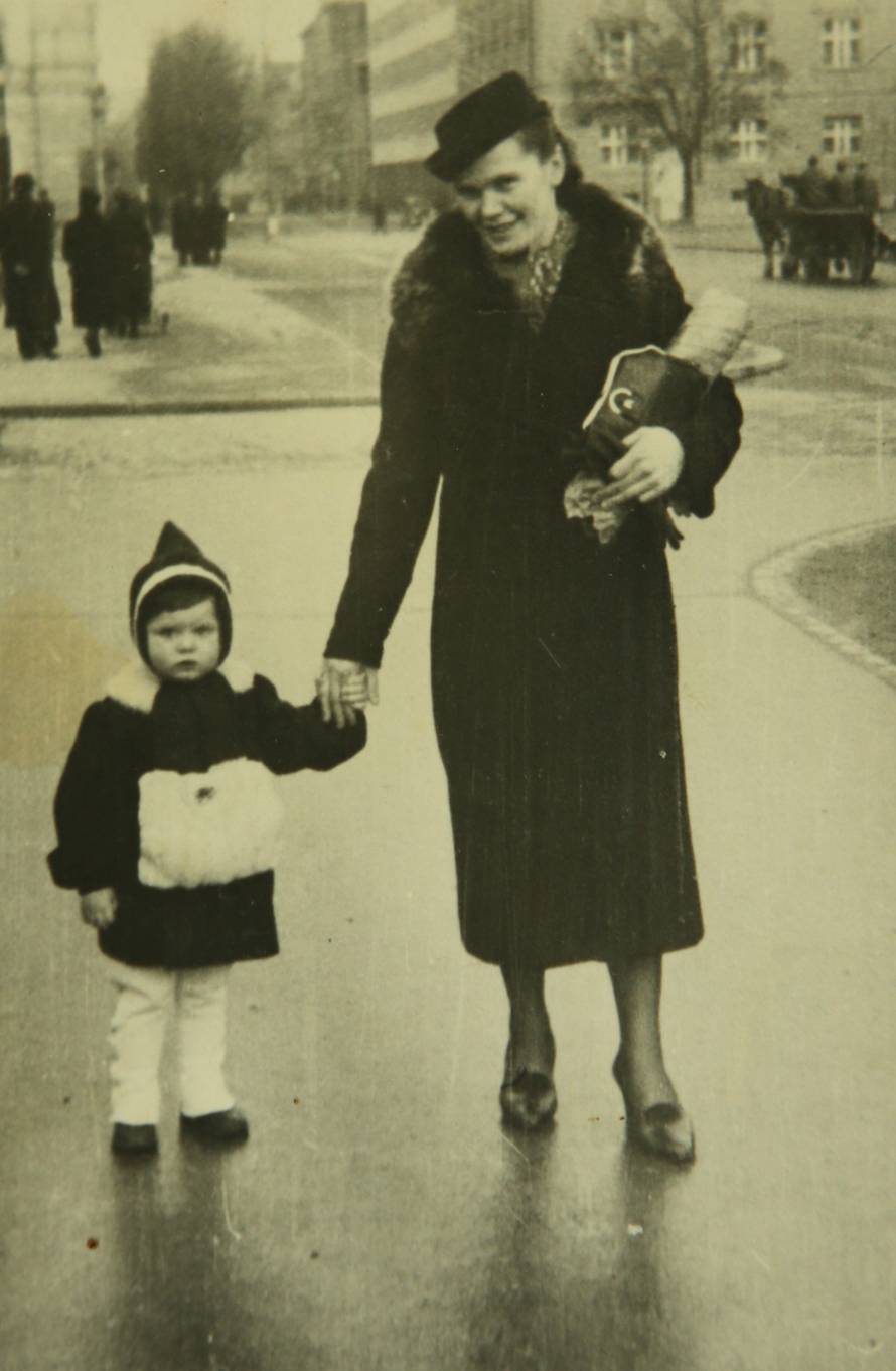 Očuh ju je maltretirao, a nakon razvoda mir je našla u mužu Ivi