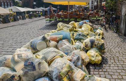 Jeftina i praktična, jednokratna plastika osvojila je svijet