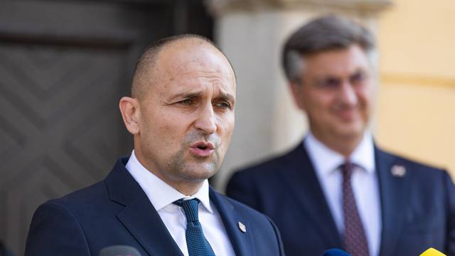 Osijek: Andrej Plenković sastao se s gradonačelnikom Ivanom Radićem i županom Ivanom Anušićem
