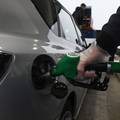 Slovenija: Putnici u tranzitu mogu točiti gorivo bez covid potvrde, za sve ostale obvezna