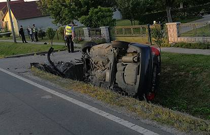 Sletjeli u kanal i udarili u most: Žena poginula, vozač u bolnici