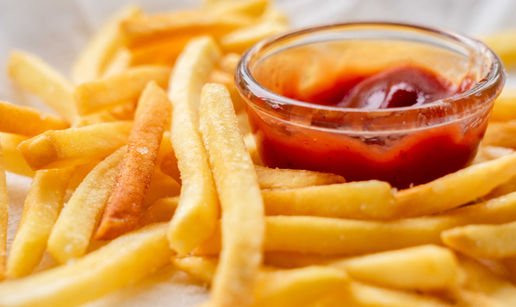 Svi ga jedemo, a rijetko se pitamo: Koliko je kupovni pomfrit &scaron;tetniji od krumpira?