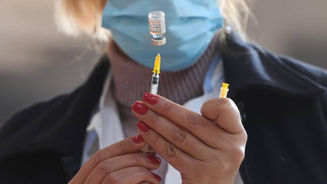 U Šibensko-kninskoj županiji na punktovima cijepljenja ponuđeno je i cijepivo za djecu