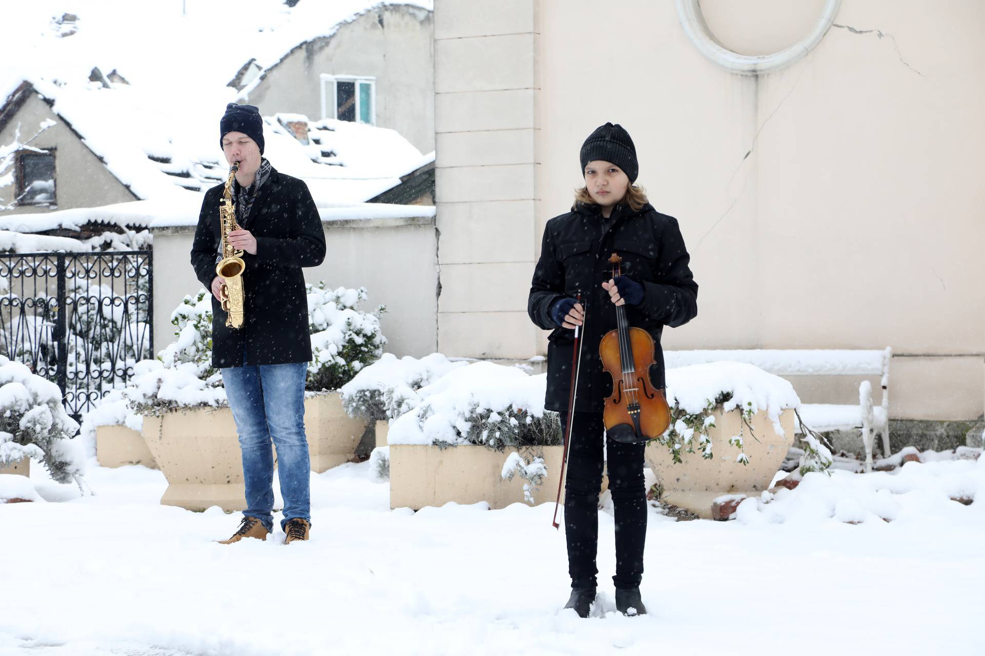 Sisak: Učenici održali koncert kako bi skupili novce za popravak Muzičke škole