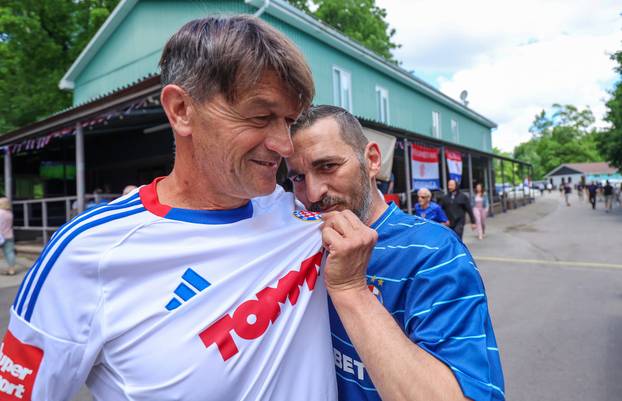 SP 2026 Mississauga: Fenomenalan susret hrvatskih navijača, Dinamovac ljubio grb Hajduka a Hajdukovac Dinama