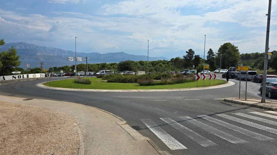 FOTO Gužve na autocestama: Kod Bosiljeva kolona od pet km