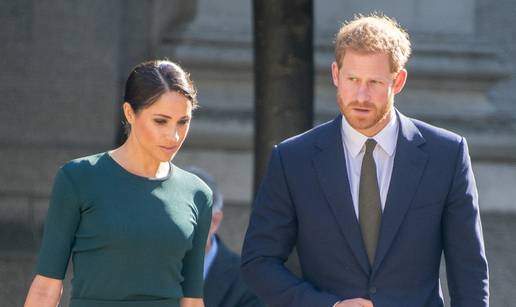 Snimka Harryja i Meghan hit je na društvenim mrežama: 'On je zbunjen, ona opet traži pažnju'