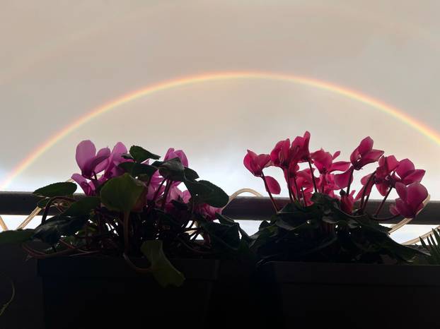 FOTO Prekrasni prizori na nebu iznad Zagreba: Pogledajte fotografije dvostruke duge