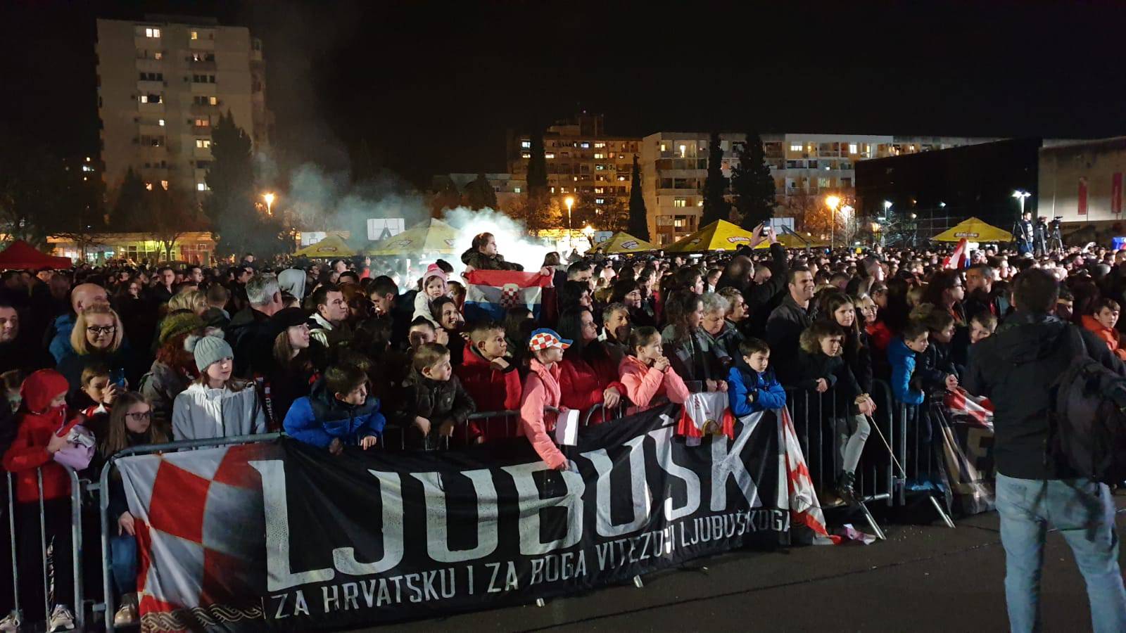 Doček za pamćenje u Mostaru: 'A tu smo kao klinci trčkarali'