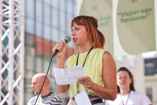 Glavni trg u Zagrebu prepun prosvjednika zbog opasnog otpada u Lici