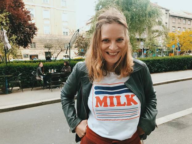 Sjećate se nje? Bivšu voditeljicu nismo već godinama vidjeli u javnosti, evo kako sada izgleda