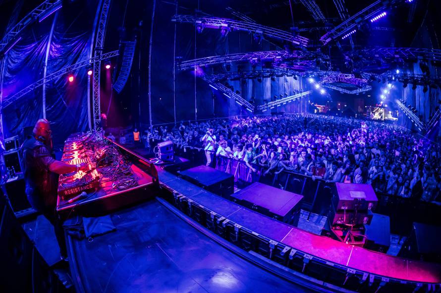 Split -  DJ-a Carl Cox