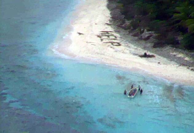 Zaglavili na osamljenom otoku: Na plaži su ispisali 'Upomoć'