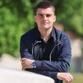 Srednjo&scaron;kolac Igor odr&zcaron;ao lekciju politi&ccaron;arima: Iz Sabora poru&ccaron;io da mladi zaslu&zcaron;uju vi&scaron;e