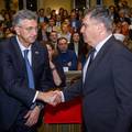 Stigao novi CRO Demoskop: Podr&scaron;ka HDZ-u slabi! Milanovi&cacute; i dalje najpozitivniji politi&ccaron;ar...