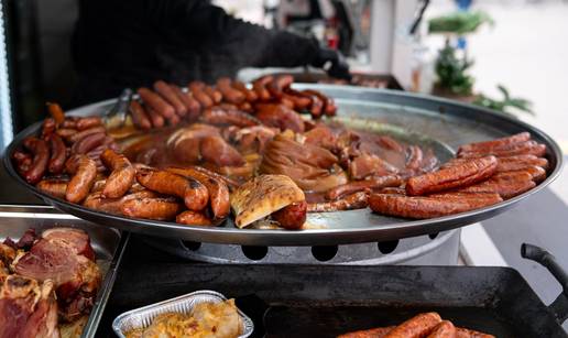 Evo &scaron;to se sve nudi na Adventu u Zagrebu: Od ljutih kobasica i slatkih u&zcaron;itaka do kuhane rakije