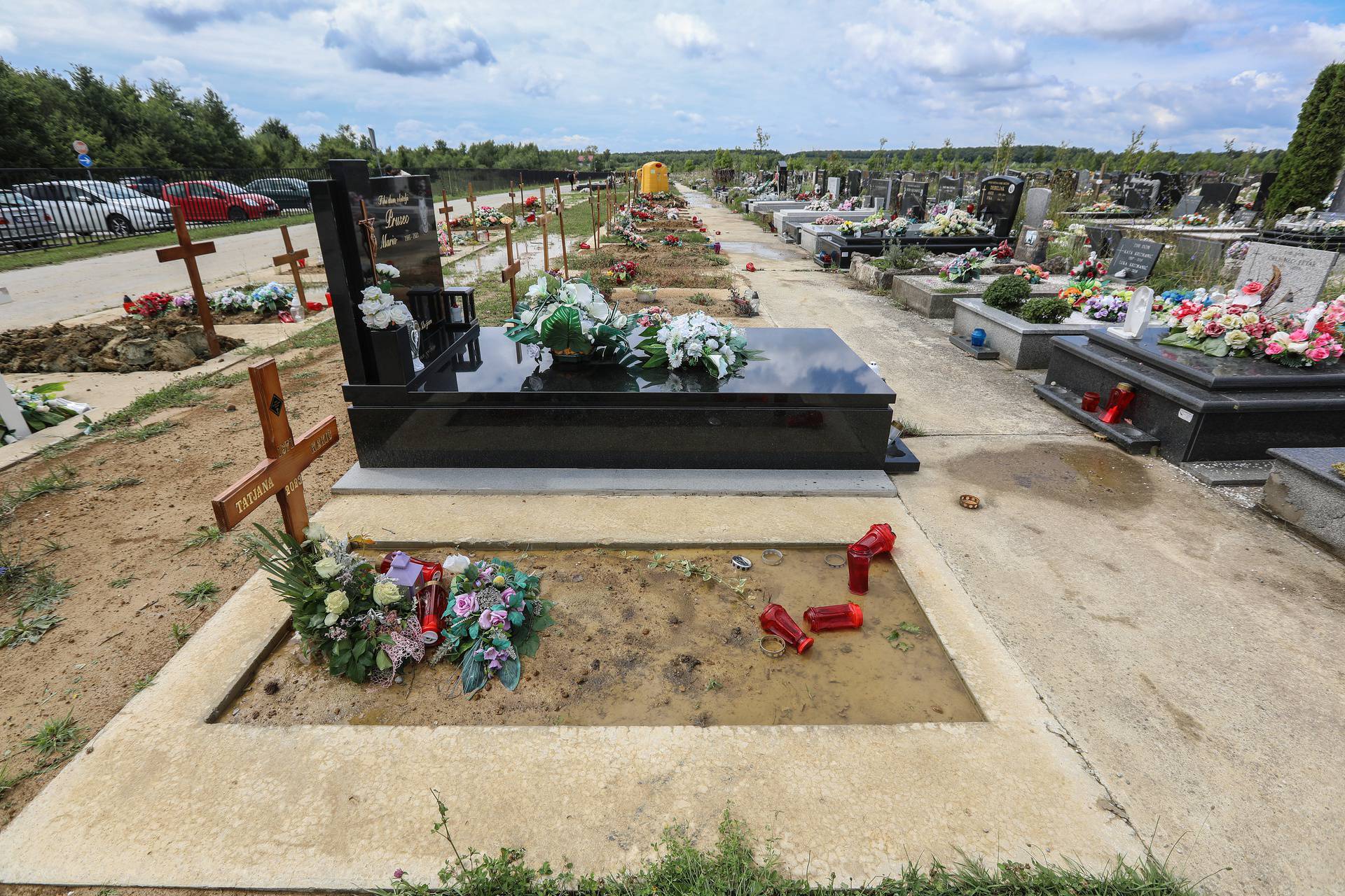 Zagreb: Poplavljeno groblje Markovo polje 