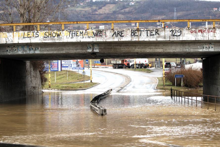 U Zenici i okolici zbog poplava proglaÅ¡eno izvanredno stanje