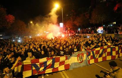 Torcidin mimohod po Splitu za godišnjicu pada grada heroja