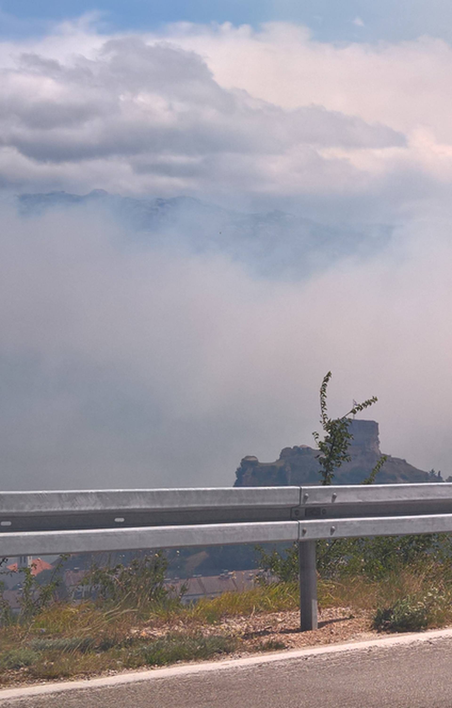 Prometni kaos: Zbog bure dio A1 zatvoren, stravične gužve