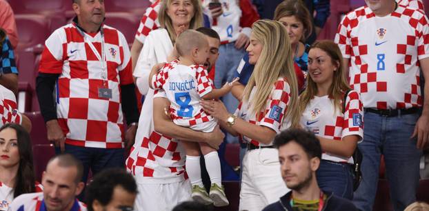 KATAR 2022 - Brončani reprezentativci u zagrljaju svojih obitelji