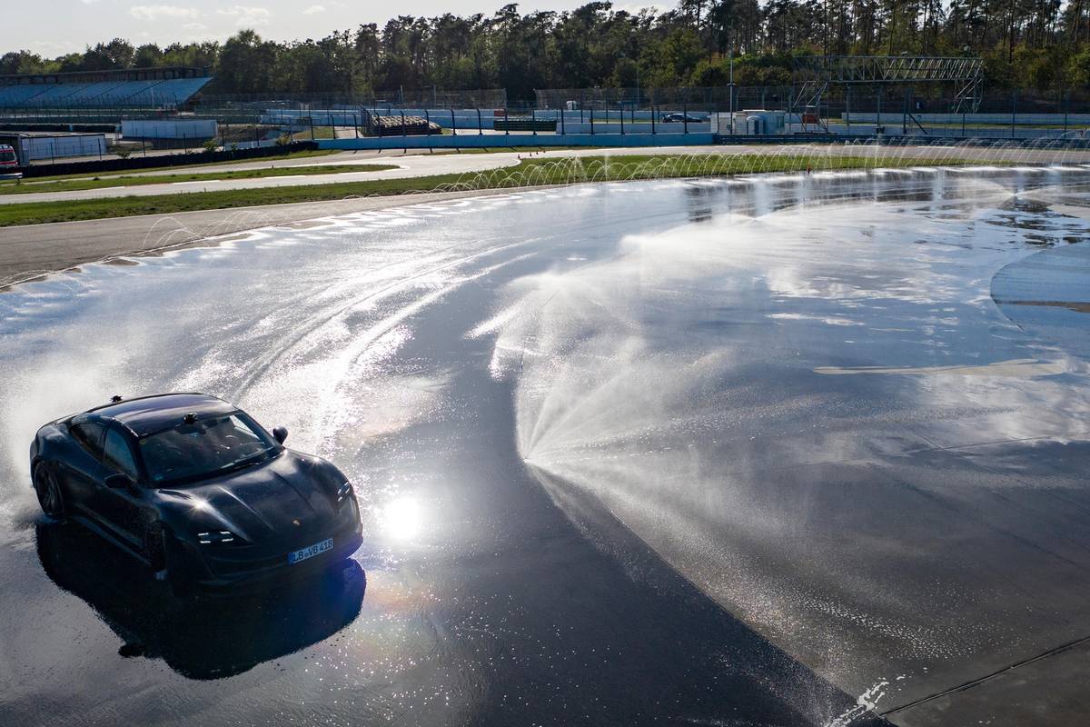 Porsche Taycan najdužim driftom srušio svjetski rekord