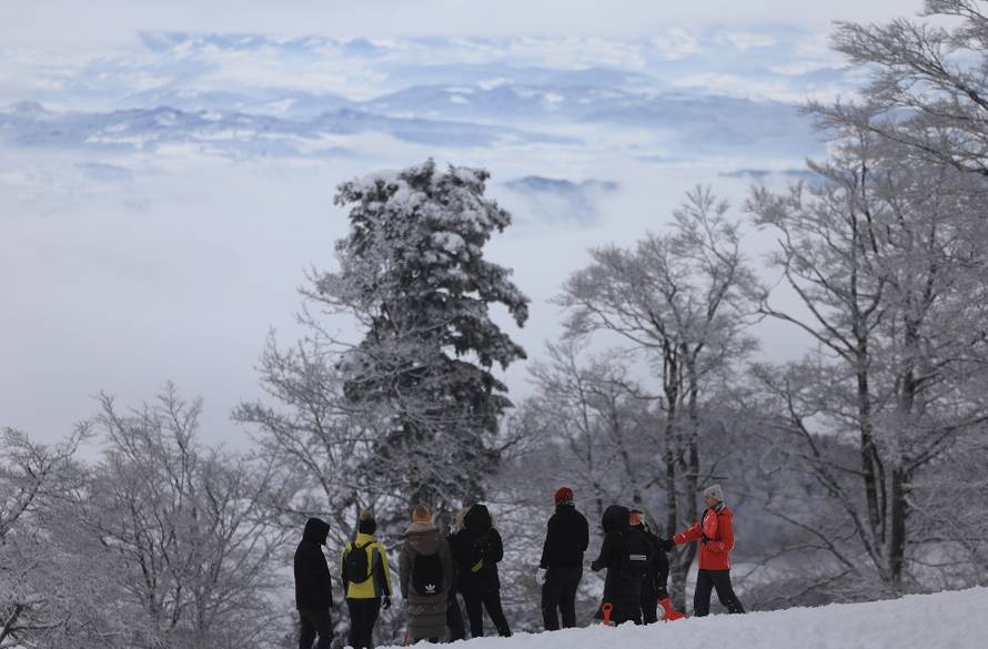 Zagreb: Započela skijaška sezona na Sljemenu 