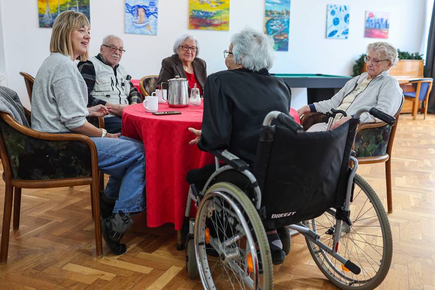 24 SATA Zagreb: Stogodišnjaci u Domu za starije osobe Trnje