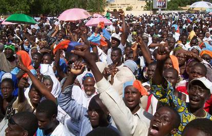 Nakon državnog udara u Nigeru su ukinuli ustav