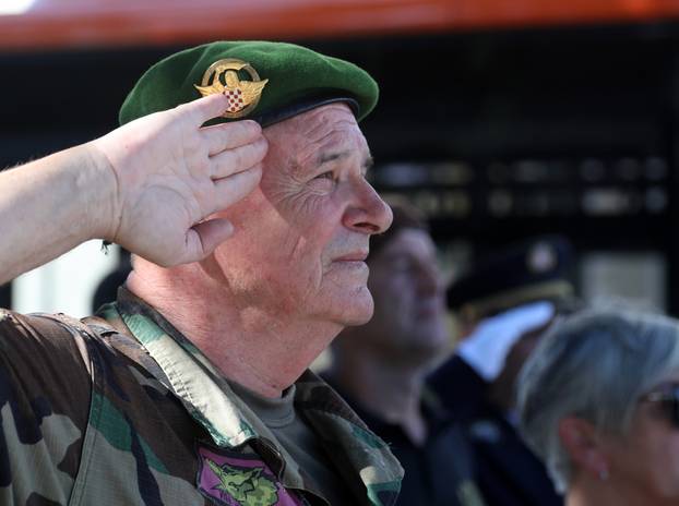 Šibenik: Kod Spomen obilježja smrtno stradalim hrvatskim braniteljima položeni vijenci 