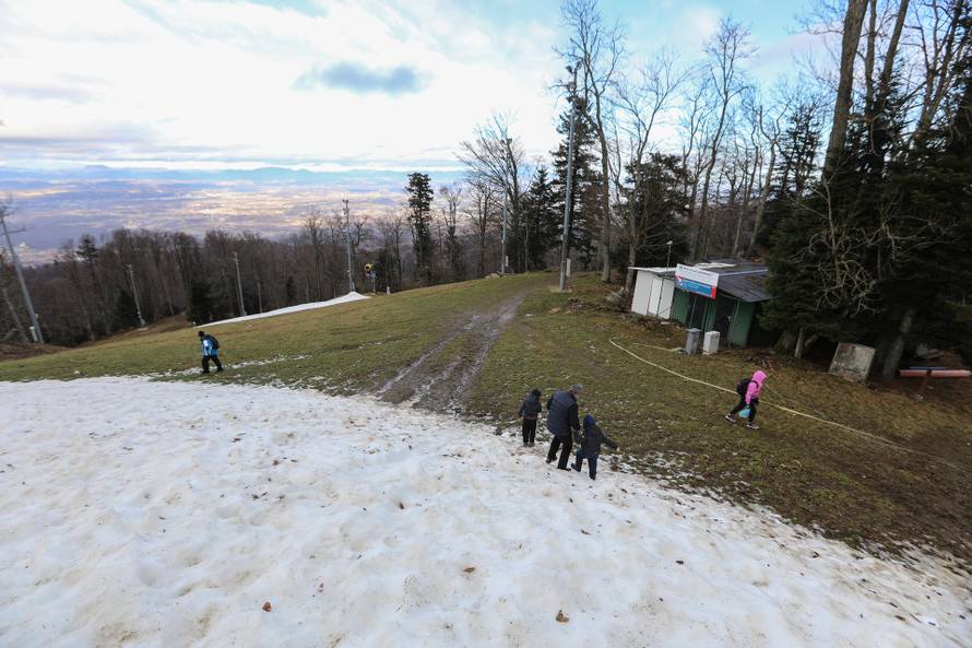 U prvim danima siječnja zagrebačko Sljeme bez hladne zime i pravog snijega