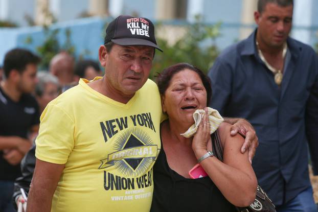 Relatives of victims of the Boeing 737 plane that crashed after taking off from Havana