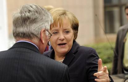 Merkel kasnila na summit o krizi zbog kvara aviona