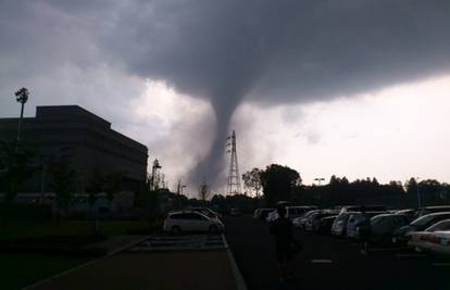 Snažan tornado u Japanu ubio dječaka (14), ozlijedio 40 ljudi