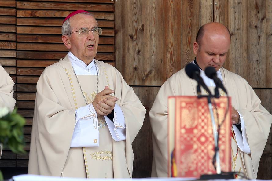 Jandrokovića izviždali: Ovdje smo da odamo počast žrtvama