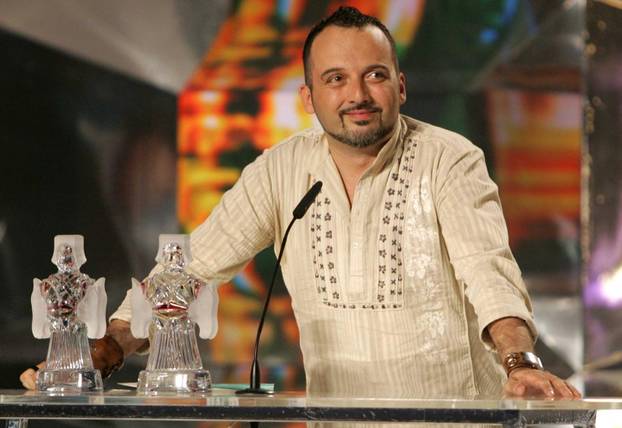 ARHIVA - Uz album godine Oliver nagrađen Porinom u još tri kategorije 2006. godine