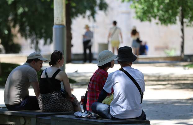 Splitske plaže pune su kupača 