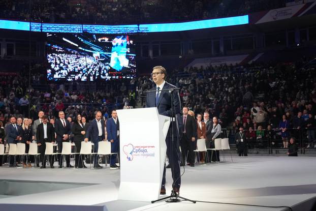 U Beogradskoj Areni održan je skup Srpske napredne stranke "Srbija - naša obitelj"