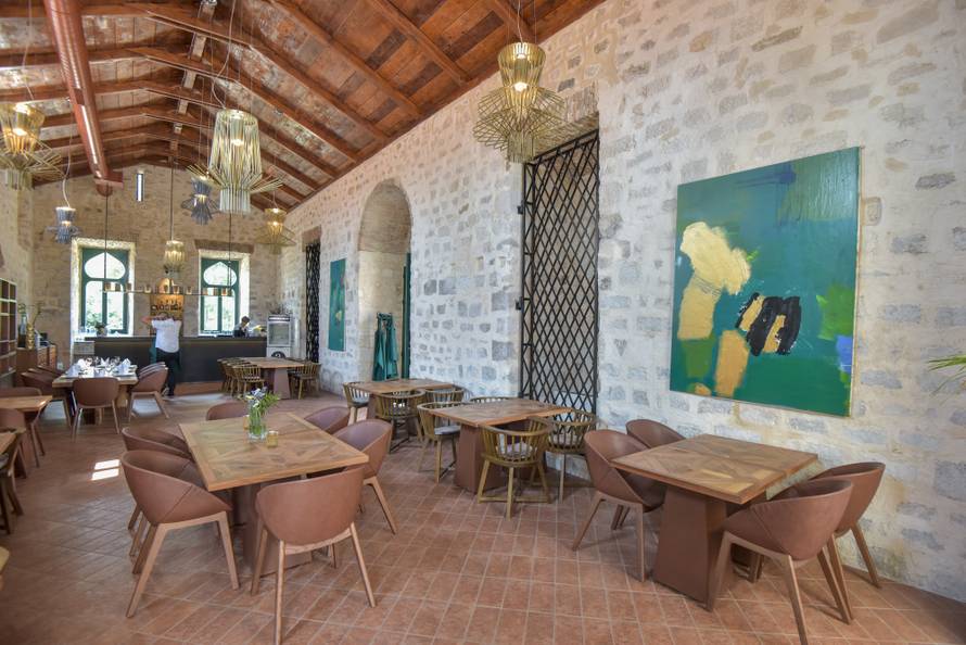 Sve više problema s luksuznim hotelom kraj Zadra: Vrsaljku su blokirali filmu, radnici na burzi?