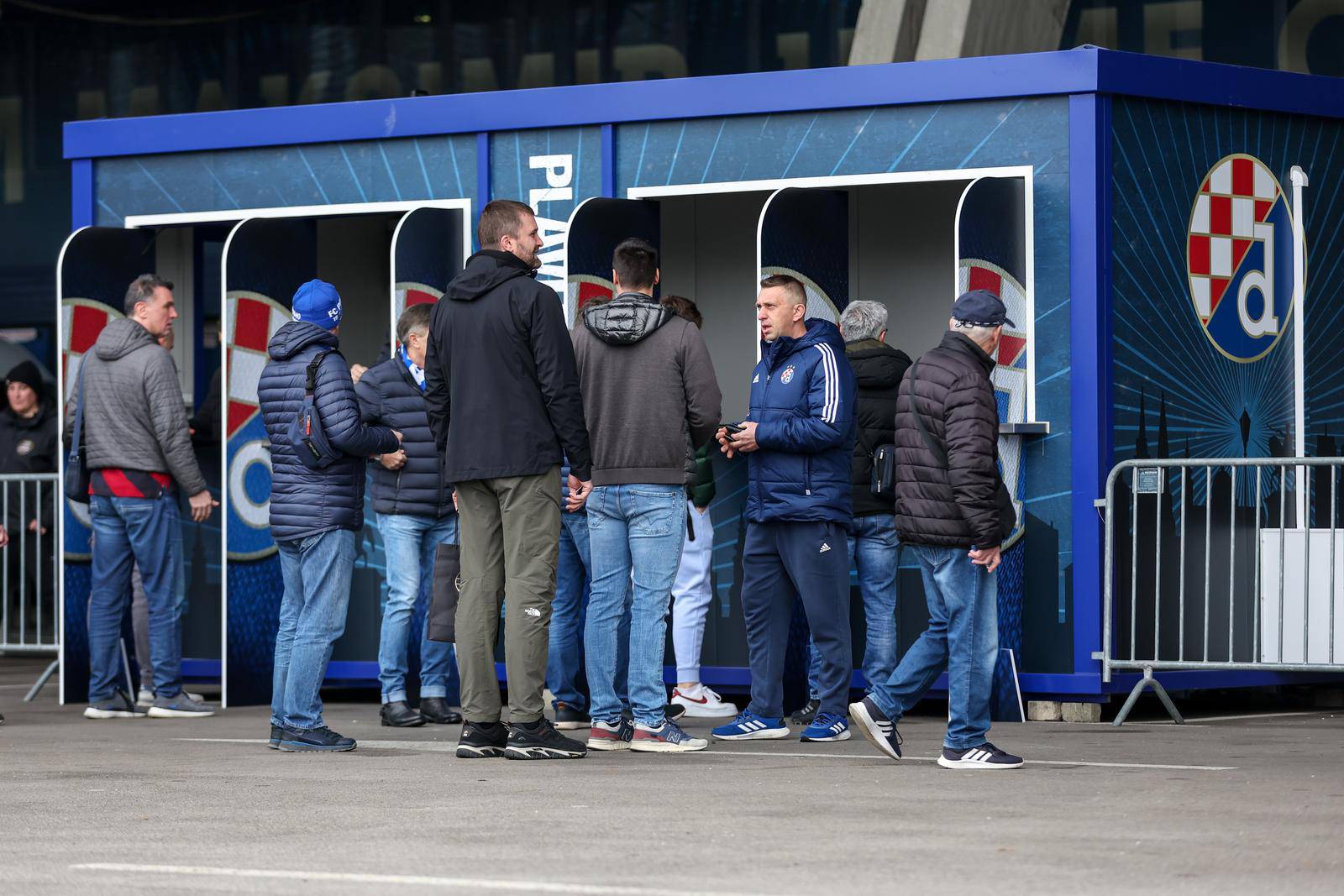 Zagreb: Otto Barić mlađi glasovao na izborima za Skupštinu Dinama