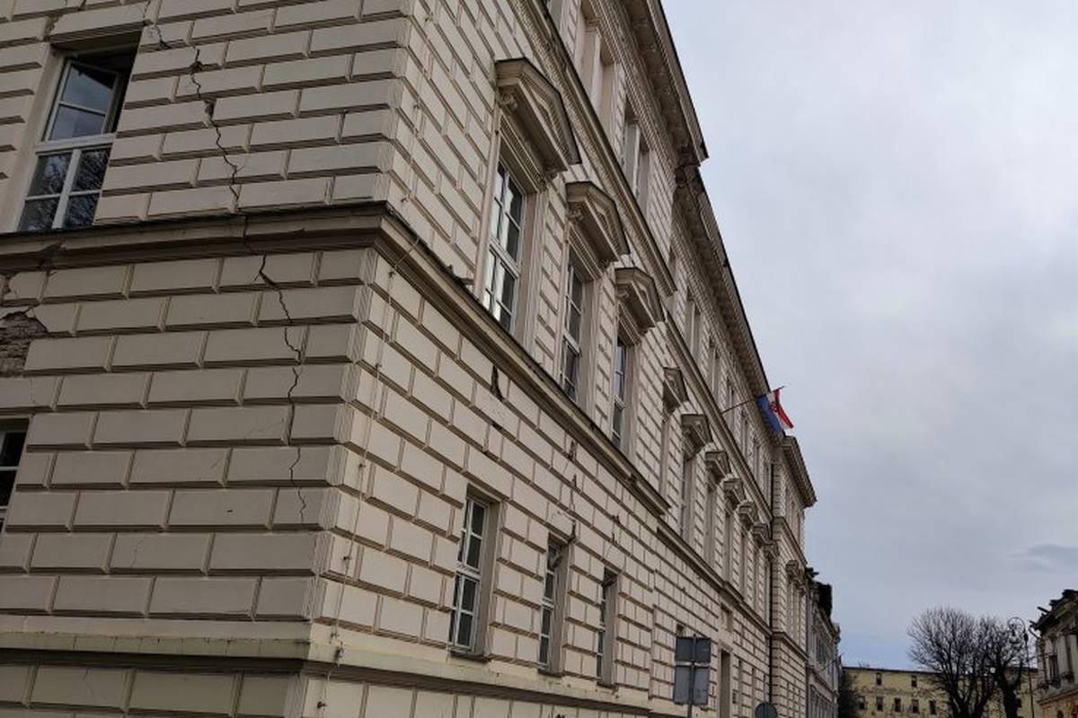 Novoapostolska crkva donirala 1,5 milijuna kuna školi u Petrinji