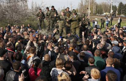 Ukrajinski vojnici se predaju? 'Nećemo pucati na svoj narod'