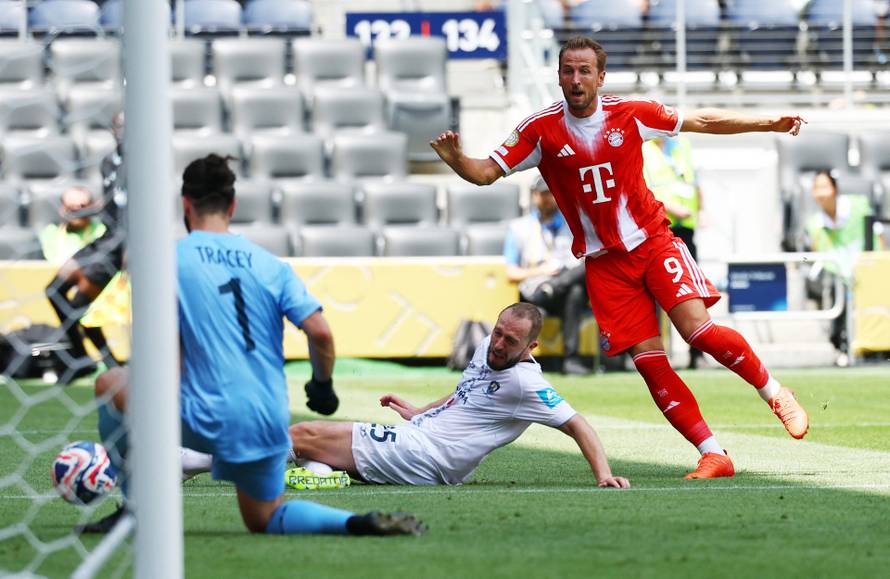 Club World Cup - Group C - Bayern Munich v Auckland City