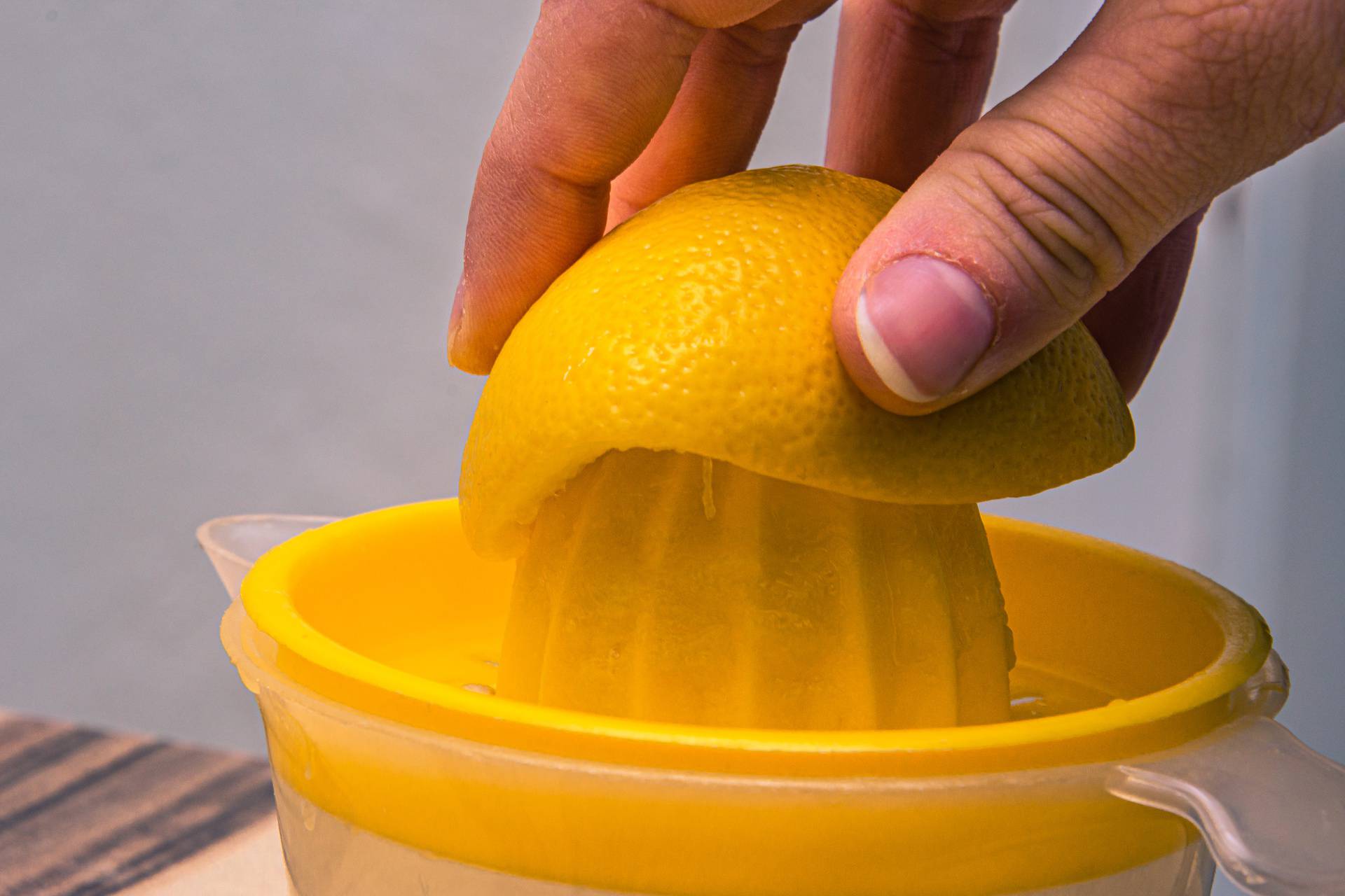 Brzo, a jako ukusno: Napravite kolač od svježeg sira i limuna
