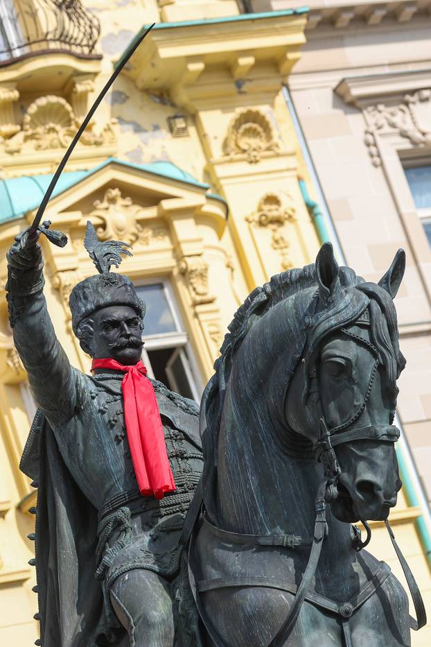 Obilježavanje Dana kravate u Hrvatskoj na Trgu bana Josipa Jelaci´ca