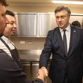 Plenkovi&cacute;: &Zcaron;ao mi je &scaron;to je avion kasnio, bilo je lo&scaron;e vrijeme...
