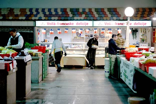 Zagreb: Unutarnji dio tržnice Dolac ponovno radi
