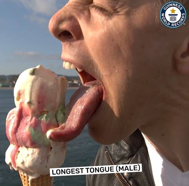 Sjećate se Kitassa? Slikao je alatkom od 25,5 cm, a evo gdje je danas. Konkurira mu Lickasso